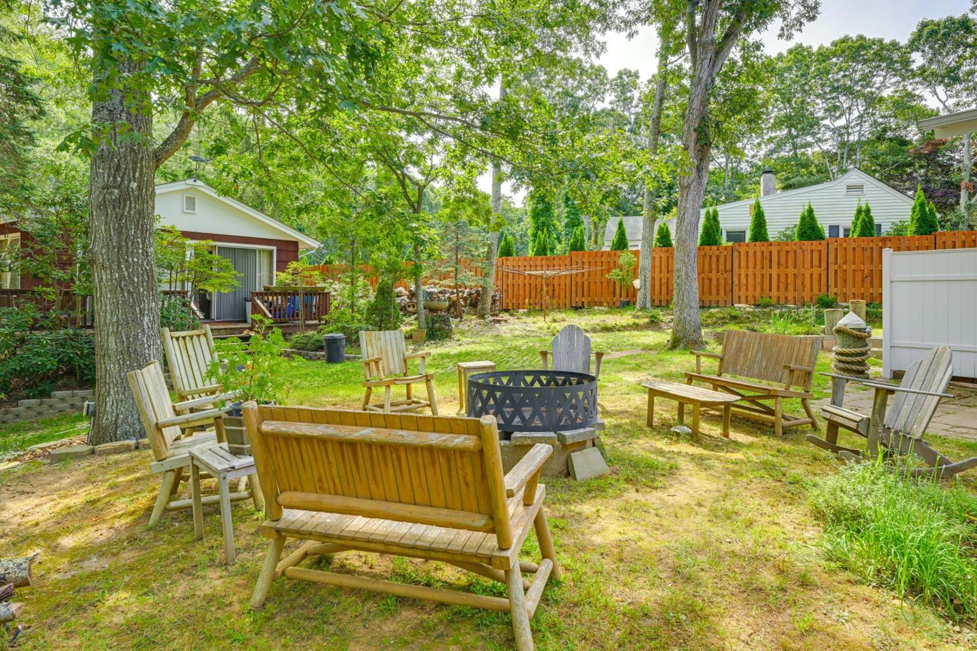 Home In Long Island Wine Country - Walk To Beach! Cutchogue Экстерьер фото